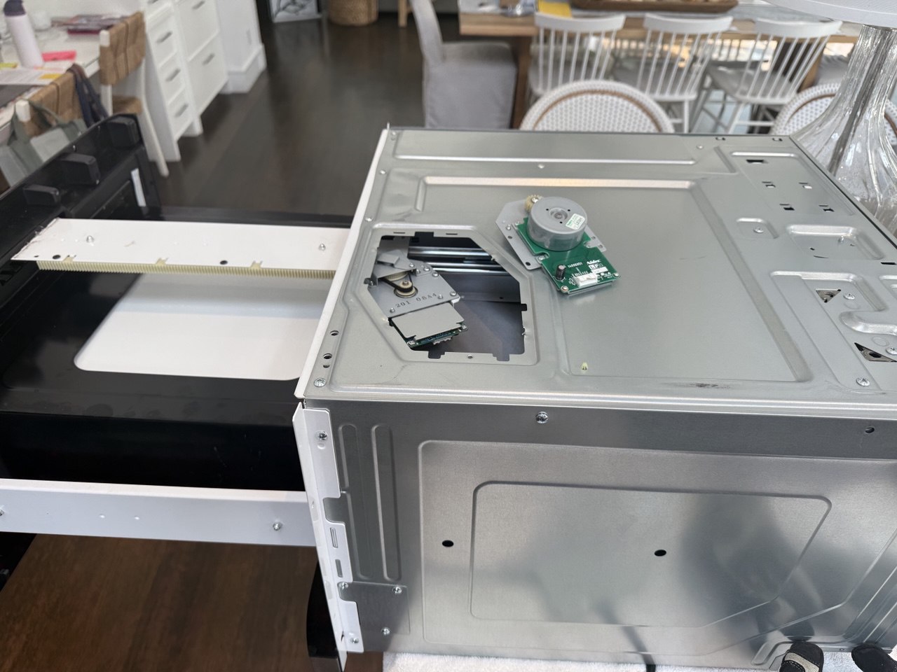 Microwave repair in Alamo, CA by ADRIUM — photo 1